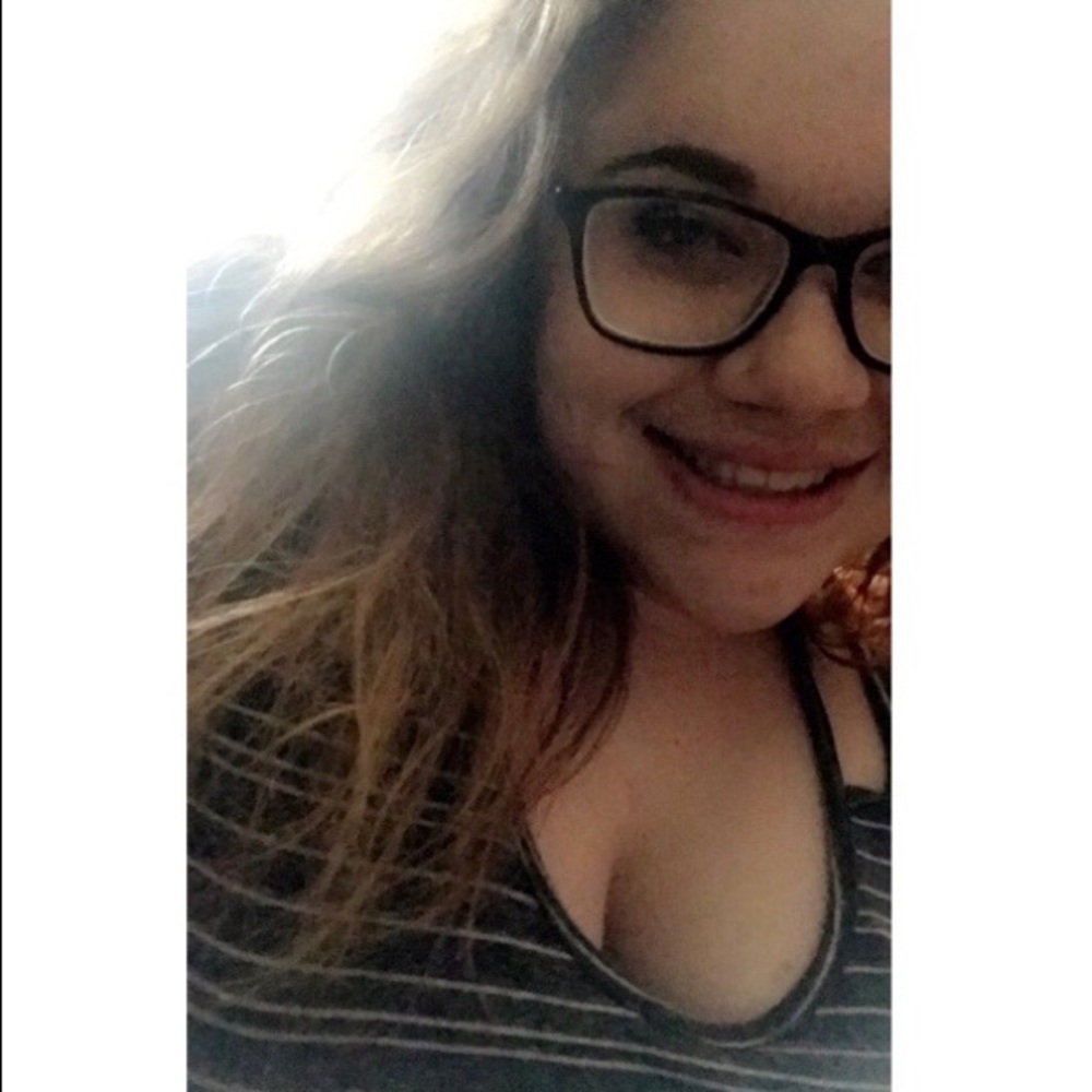 Meet your Posher, Hayley